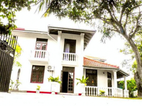 Charles Villa Rawathawatta